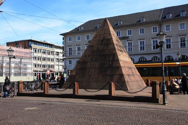 Karlsruhe - Pyramide