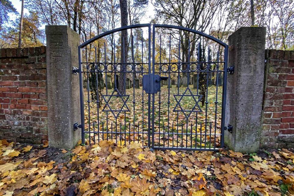 J&uuml;discher Friedhof Neustadt/Rbge.