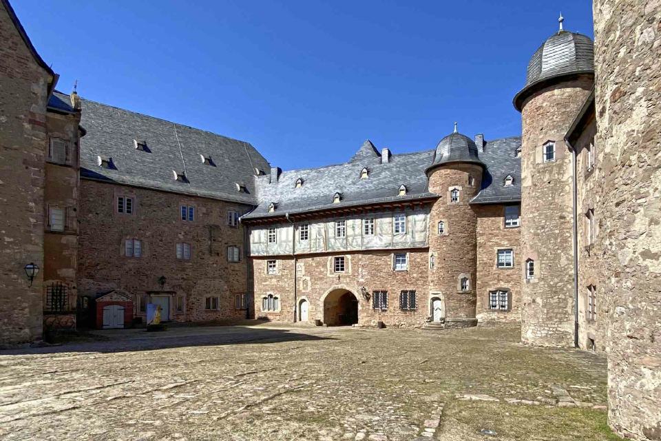 Innenhof Schloss Steinau